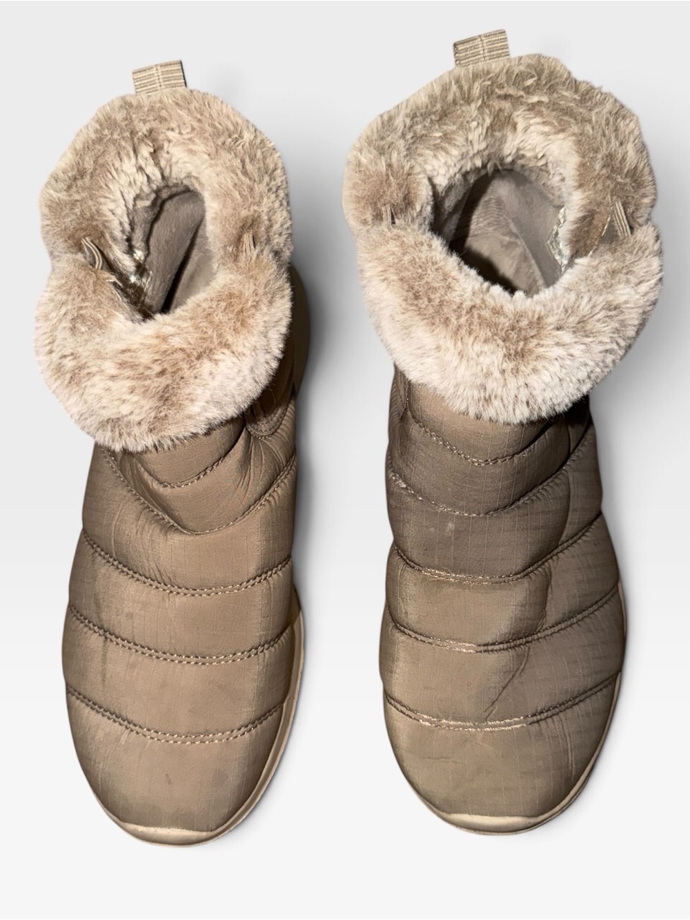 Skechers On-the-GO Joy winter boots in Taupe